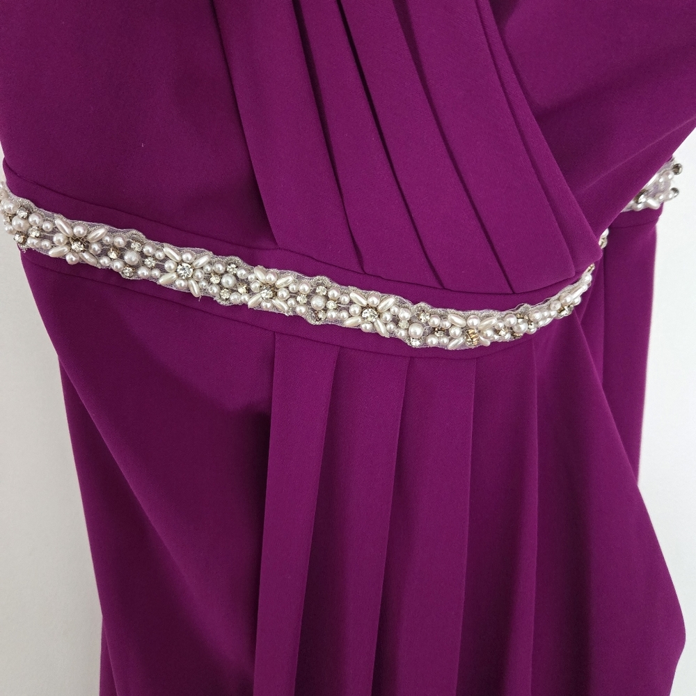 ONE-SHOULDER PLEATED STRETCH-CREPE GOWN IN PURPLE - Picture 3 of 6